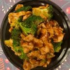Best Chicken w. Broccoli芥兰鸡 in Stafford, VA